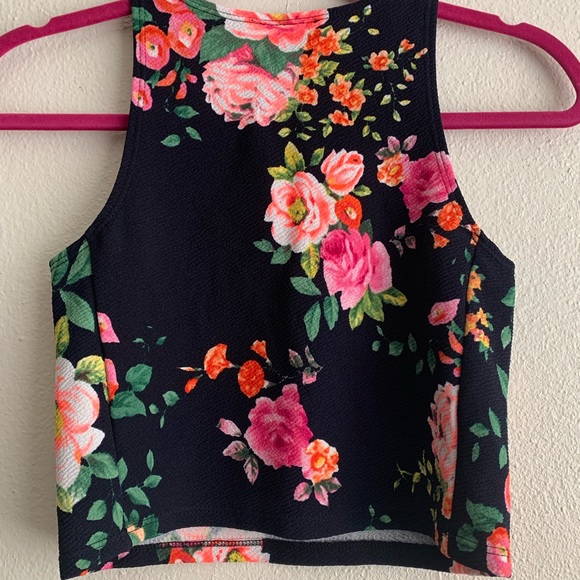 See You Monday Crop Top in size Small 🌺 - Picture 2 of 8